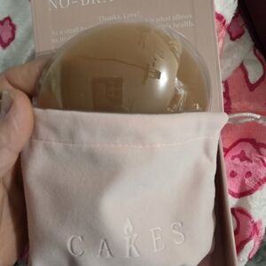 Cakes Scented Candle in Pink Pouch